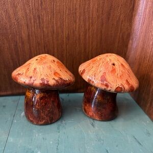Vintage mushroom salt pepper shakers set brown drip glaze pottery